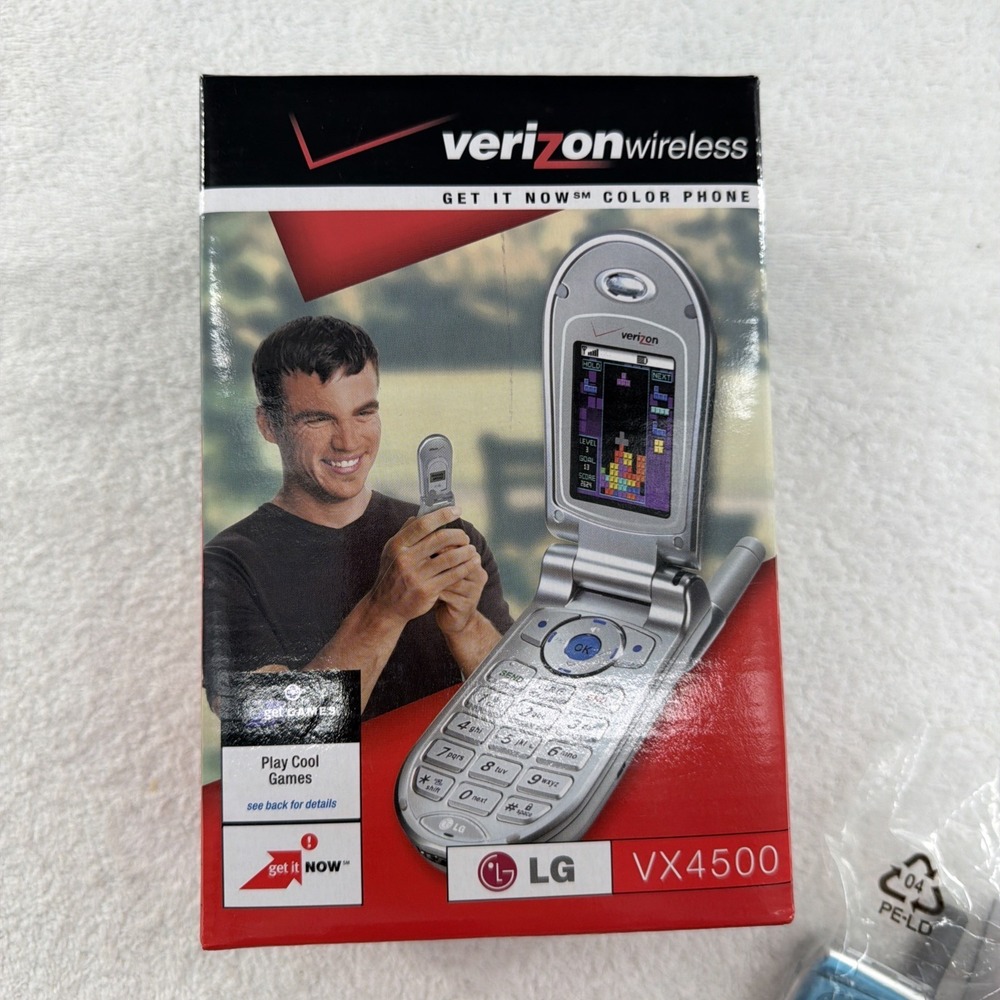 LG VX4500 Metallic Silver (Verizon) Cell Flip Phone W/Charger, Clip, CD, Cord